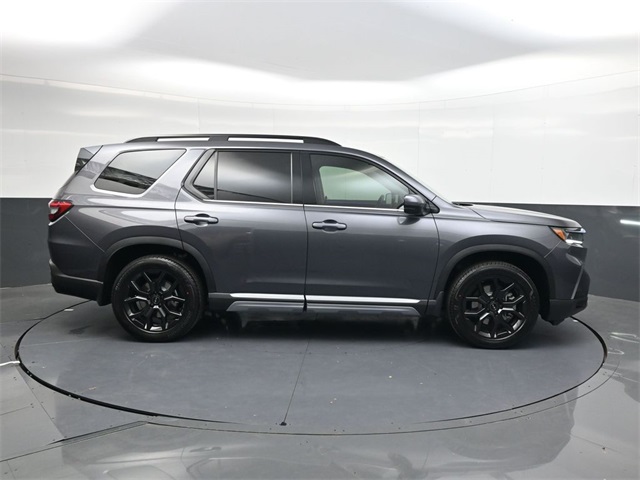 2025 Honda Pilot Touring photo 2