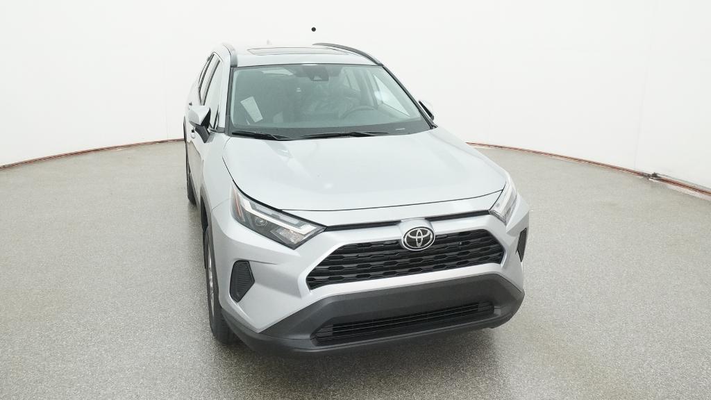 2025 Toyota RAV4 XLE photo 30