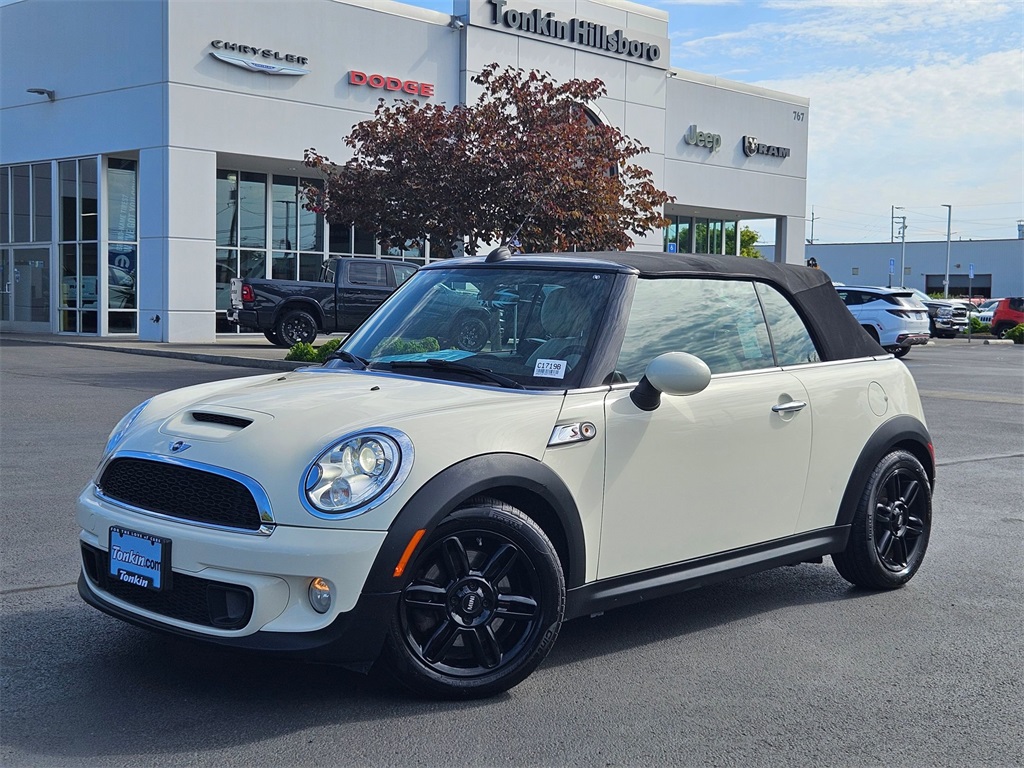 Used 2014 MINI Cooper S with VIN WMWZP3C52ET706238 for sale in Hillsboro, OR