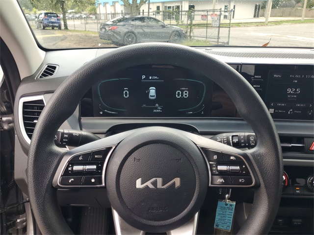 2024 Kia Seltos LX photo 16
