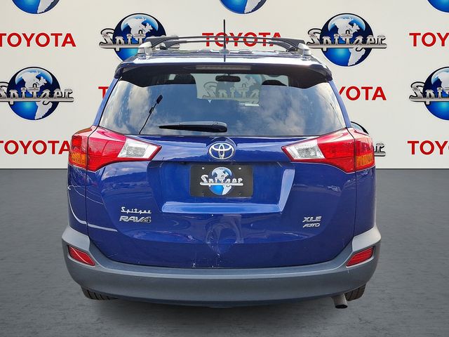 2015 Toyota RAV4 XLE photo 5