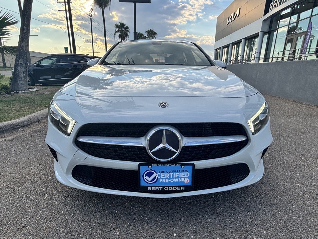 2020 Mercedes Benz A 220 photo 2