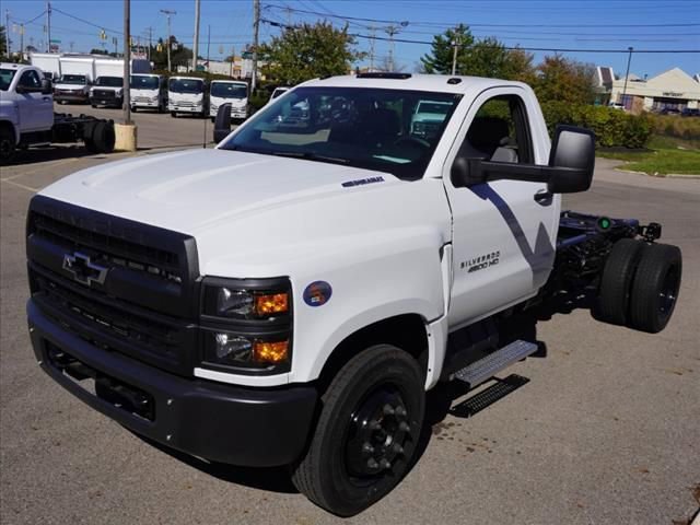 2024 Chevrolet Silverado 4500 Medium Duty Chassis Cab Work Truck's photo
