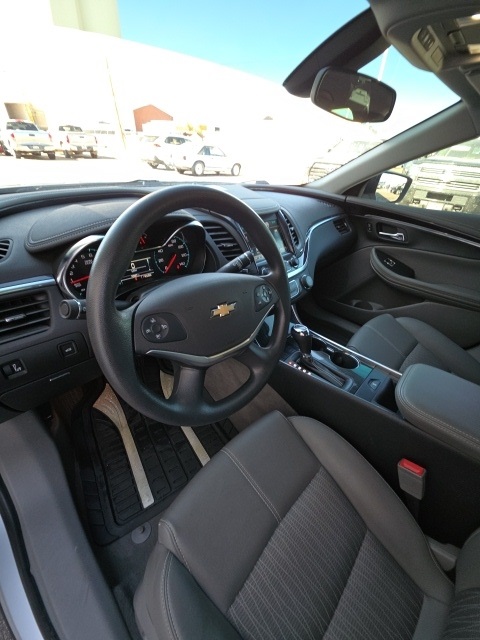 2018 Chevrolet Impala LS photo 12
