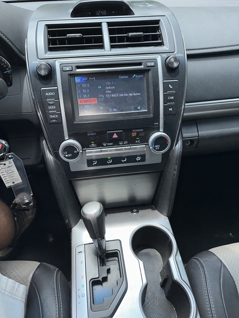 2013 Toyota Camry SE photo 9