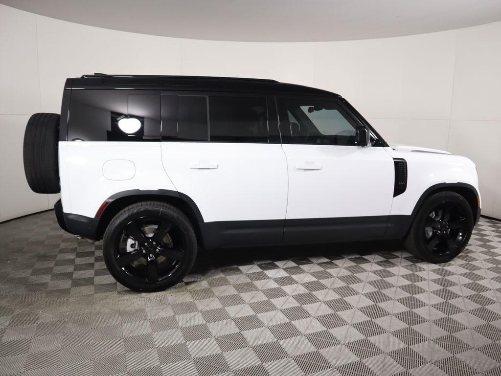2026 Land Rover Defender 110 S photo 2