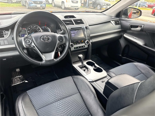 2014 Toyota Camry L photo 2