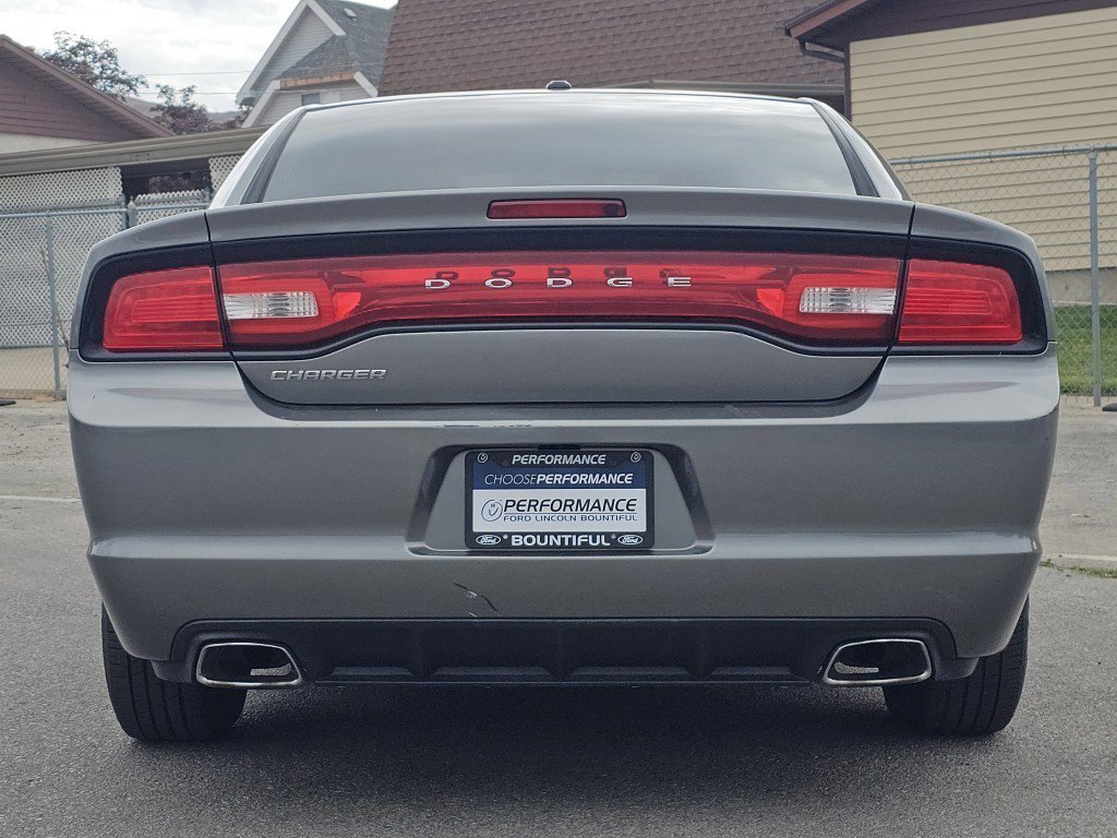 2012 Dodge Charger SE photo 17