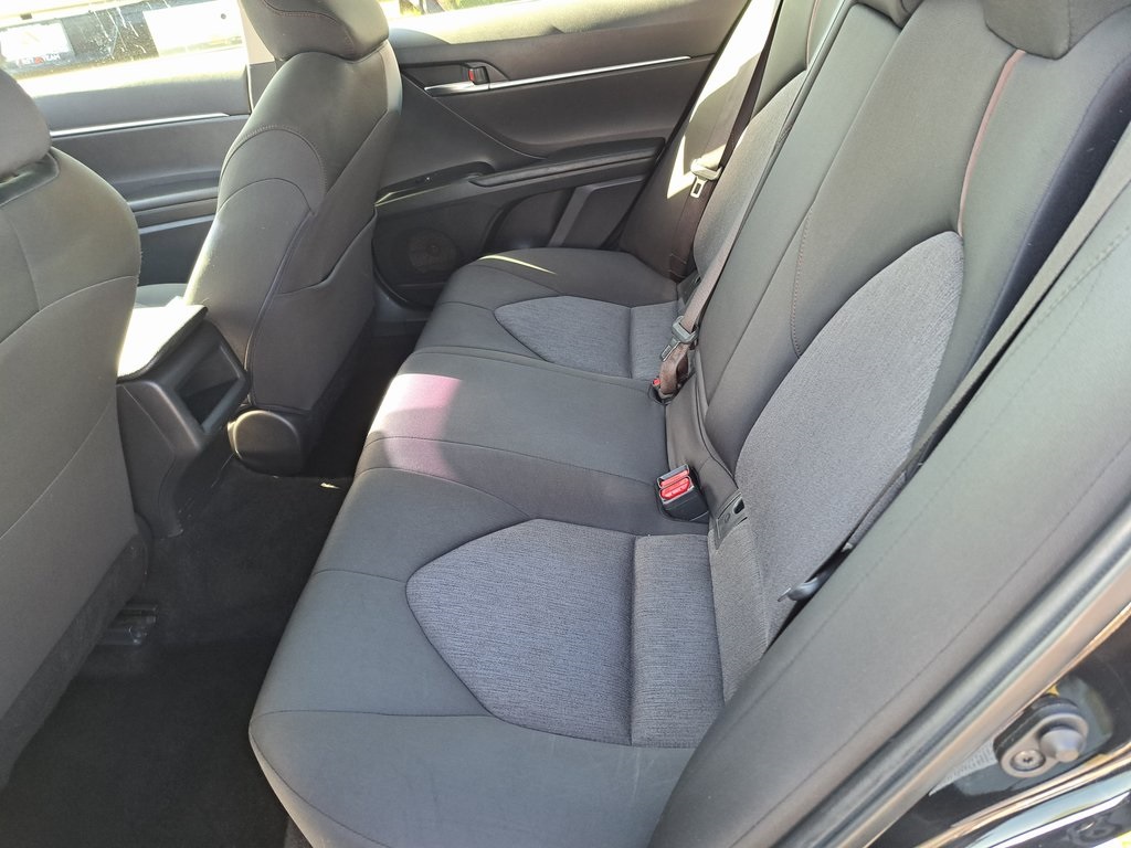 2018 Toyota Camry LE photo 26