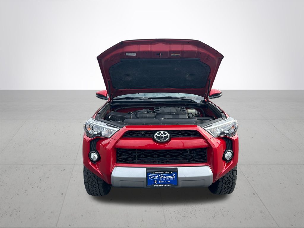 2019 Toyota 4Runner TRD Off-Road Premium photo 2