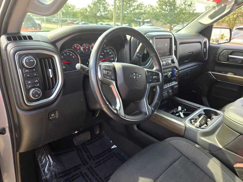 2020 Chevrolet Silverado 1500 RST photo 16