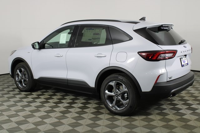 2026 Ford Escape ST-Line photo 3