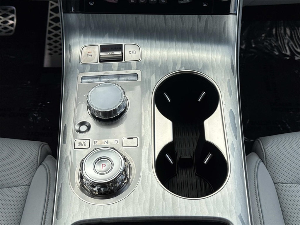 2026 Genesis Electrified GV70 Advanced photo 7