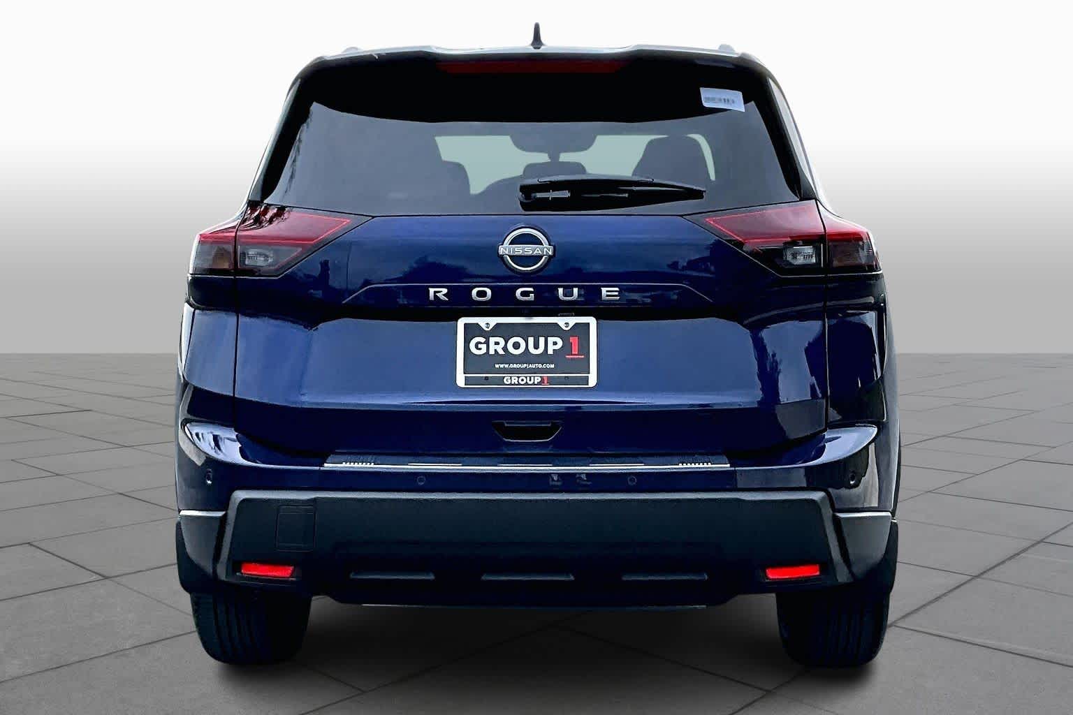 2026 Nissan Rogue SV photo 4