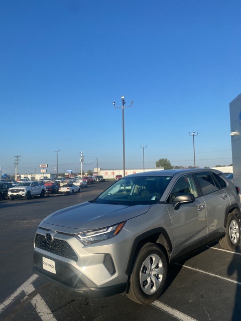 2024 Toyota RAV4 LE photo 2