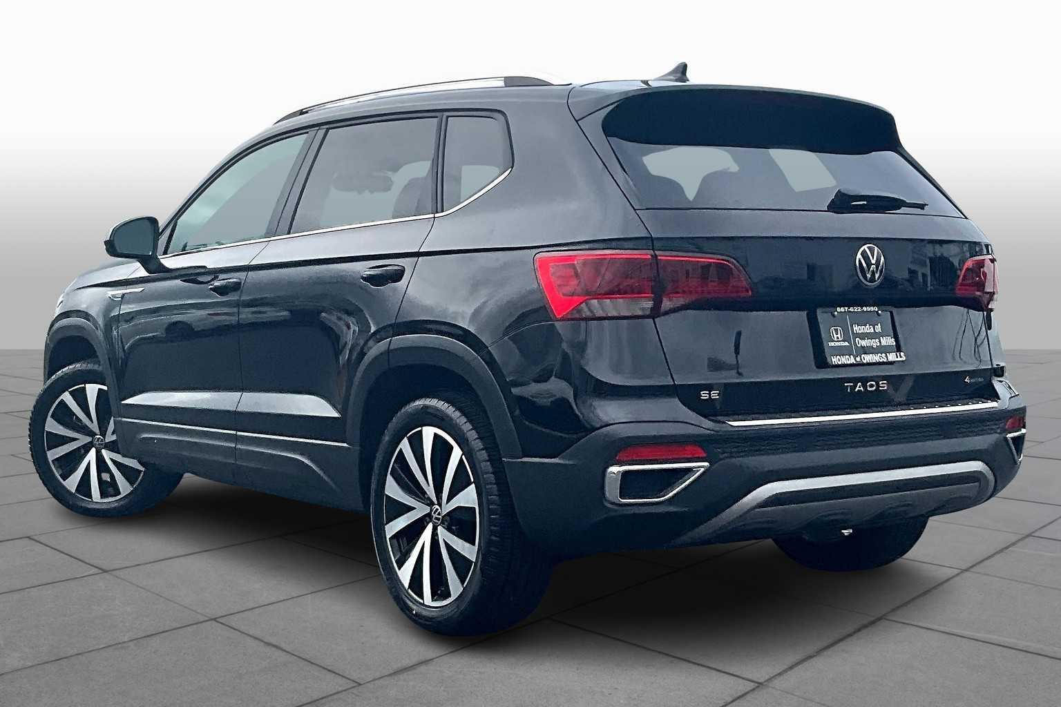 2022 Volkswagen Taos SE photo 8