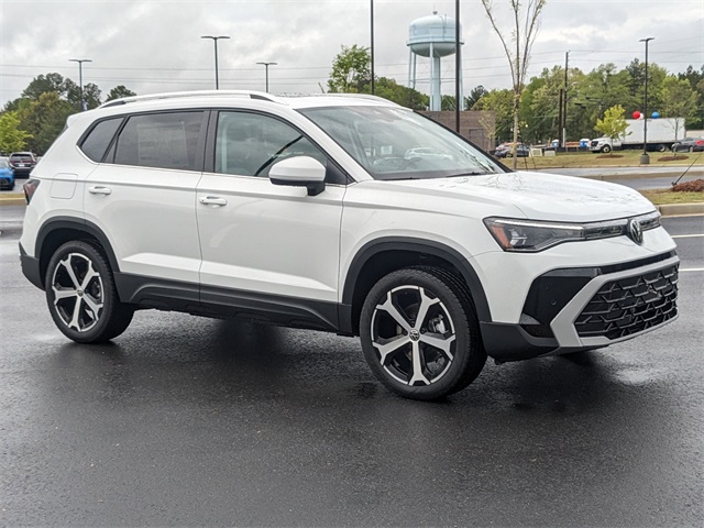 2025 Volkswagen Taos SEL photo 2