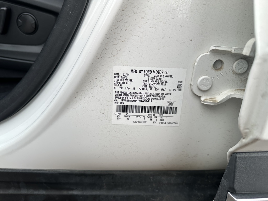 2024 Ford Explorer XLT photo 4