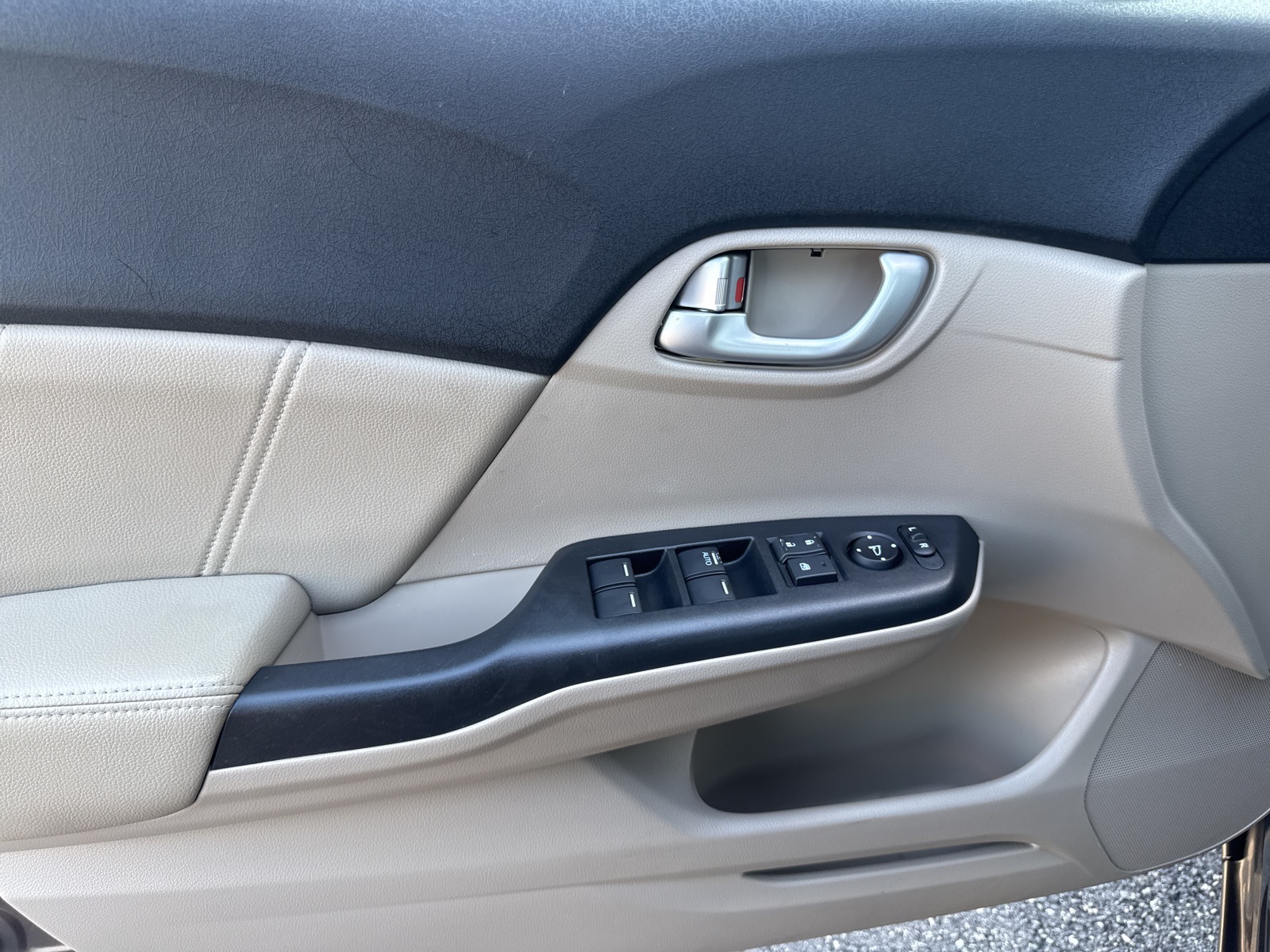 2012 Honda Civic EX-L photo 20