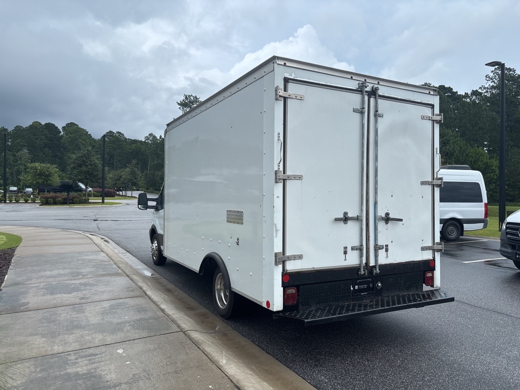 2019 Ford Transit Cutaway photo 4