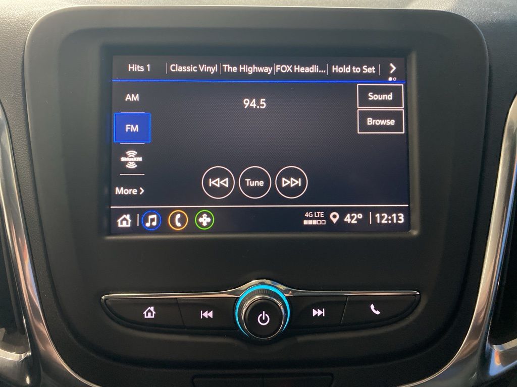 2024 Chevrolet Equinox LT photo 2