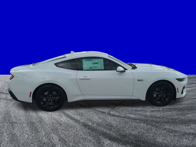 2025 Ford Mustang GT photo 3