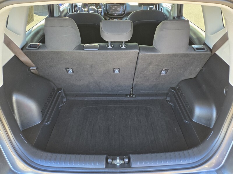 2023 Kia Soul LX S photo 13