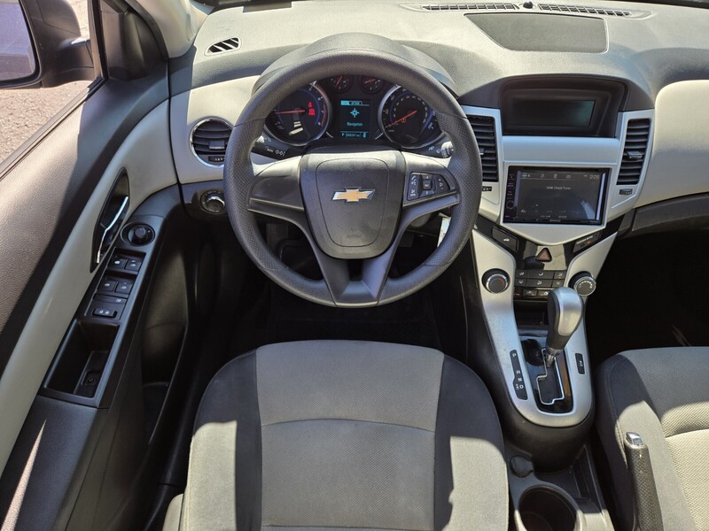 2016 Chevrolet Cruze LS photo 8