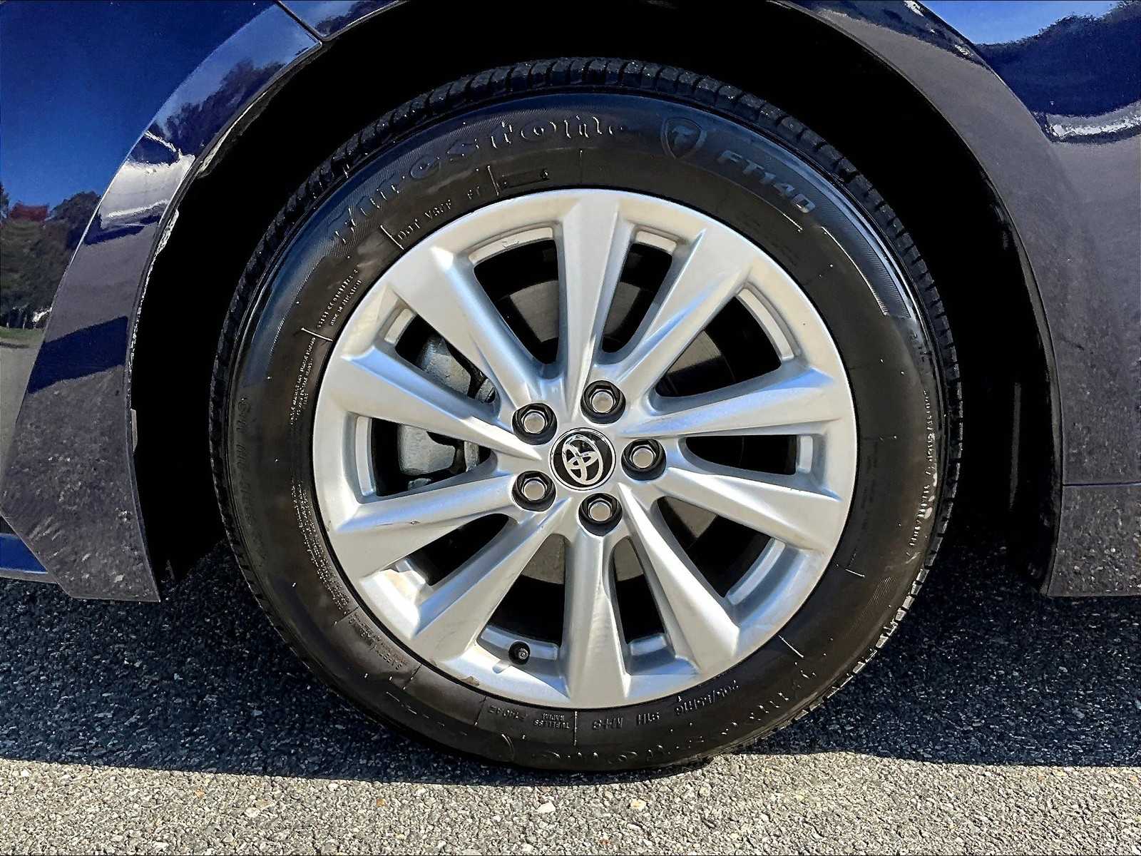2024 Toyota Corolla LE photo 6