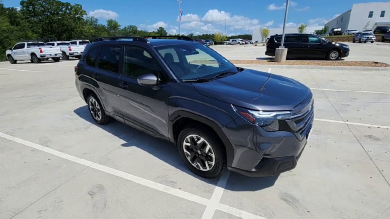 2025 Subaru Forester Premium photo 26