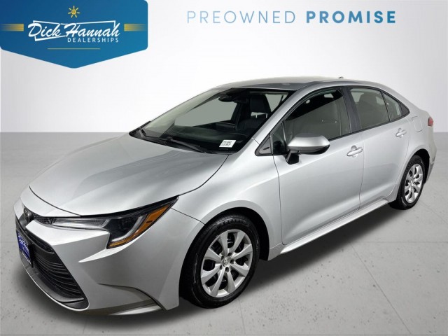 2023 Toyota Corolla LE's photo