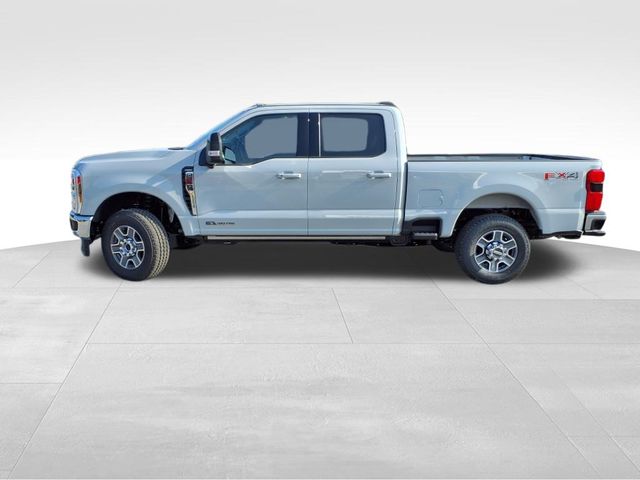 2025 Ford F-350 Lariat photo 3