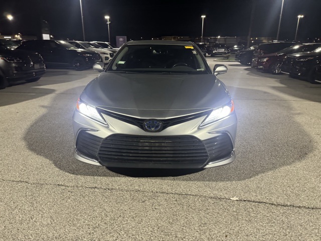 2021 Toyota Camry Hybrid XLE photo 2