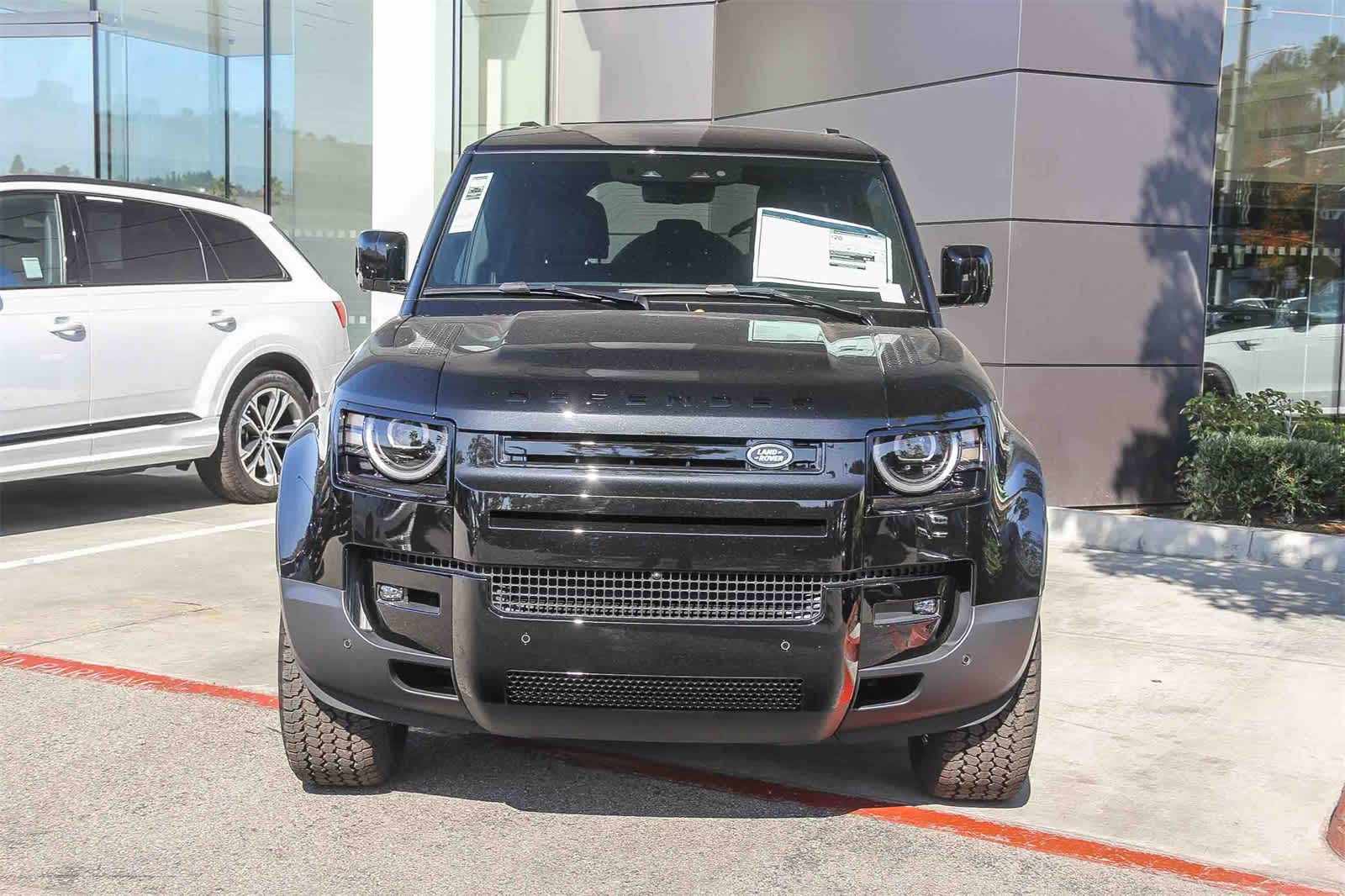 2026 Land Rover Defender 110 S photo 2