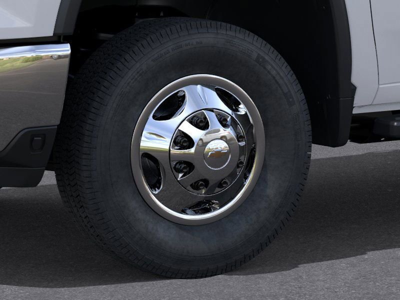 2026 Chevrolet Silverado 3500HD LT photo 9