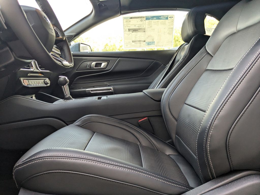 2025 Ford Mustang GT Premium Convertible photo 19