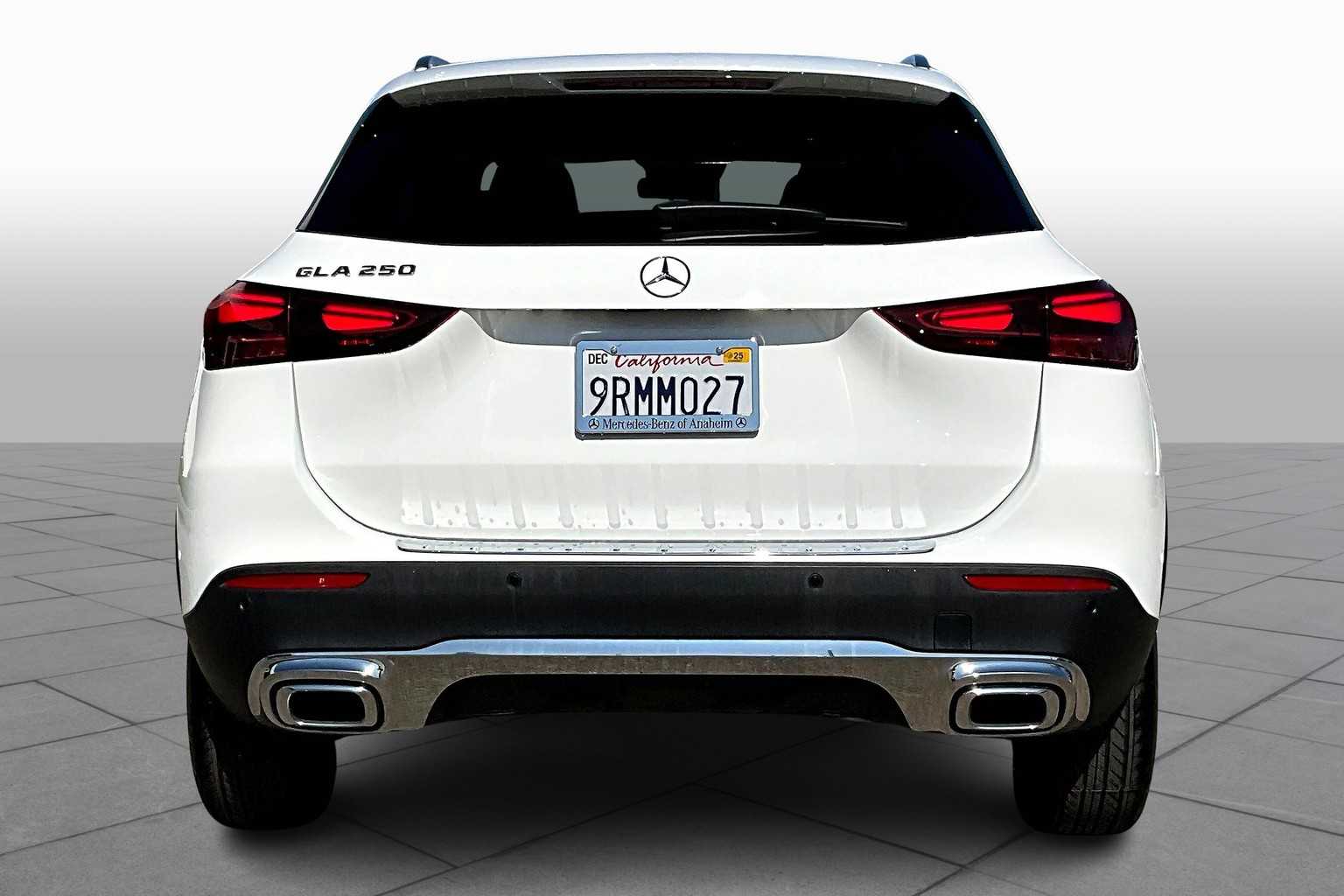 2025 Mercedes Benz GLA 250 photo 4