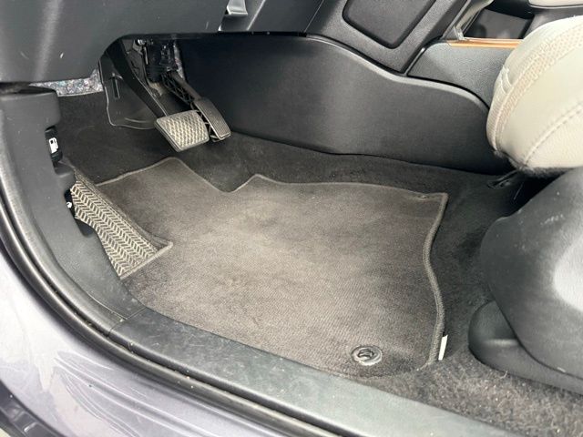 2021 Honda CR-V Touring photo 32