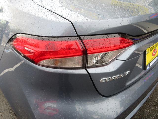 2022 Toyota Corolla LE photo 29