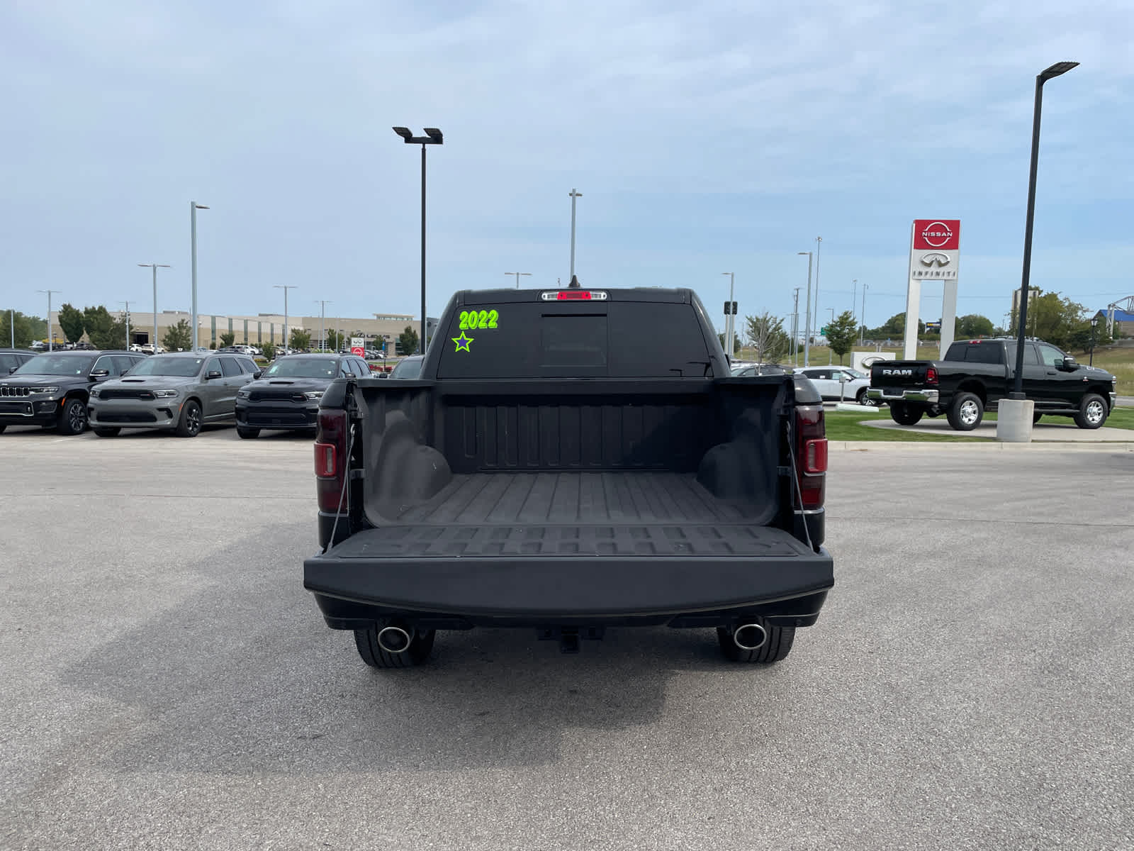 2022 Ram 1500 Laramie photo 11
