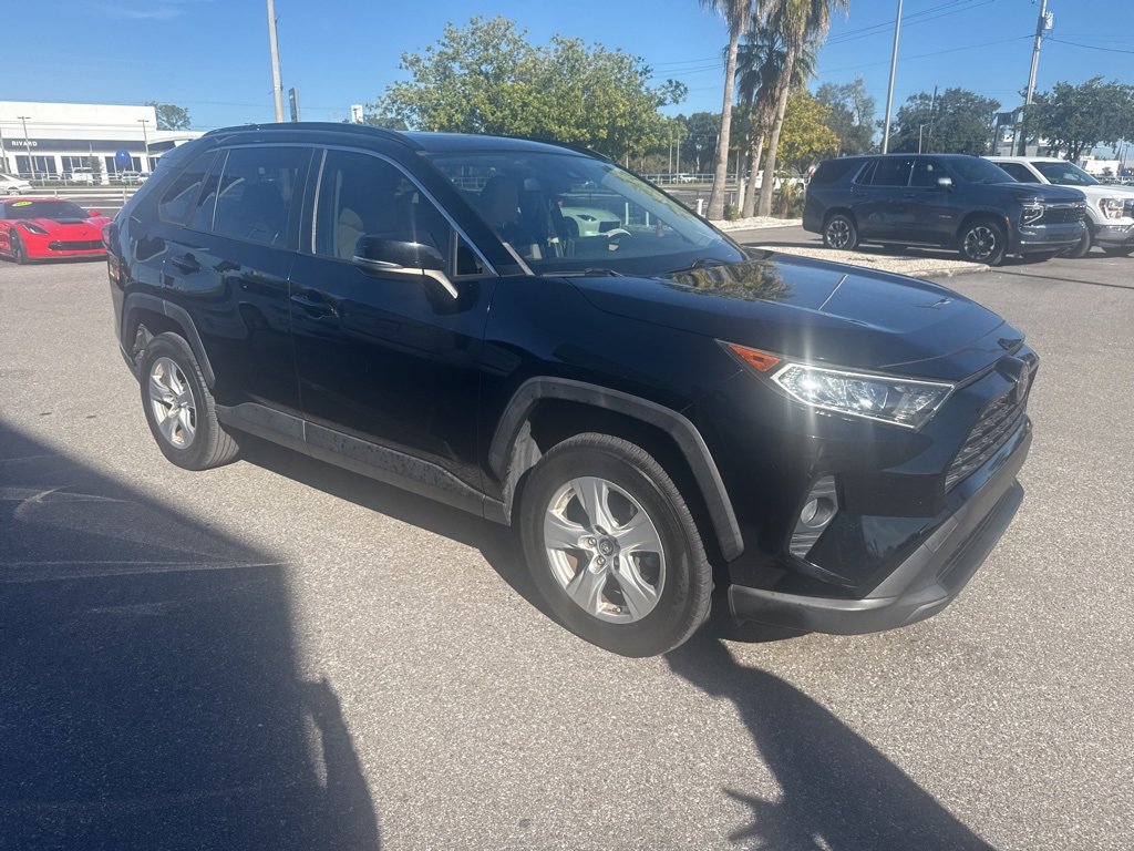2019 Toyota RAV4 XLE's photo