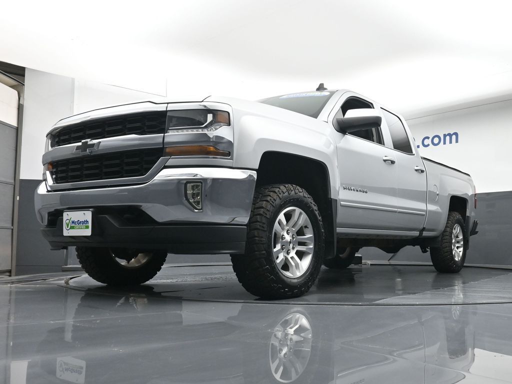 2017 Chevrolet Silverado 1500 LT photo 5