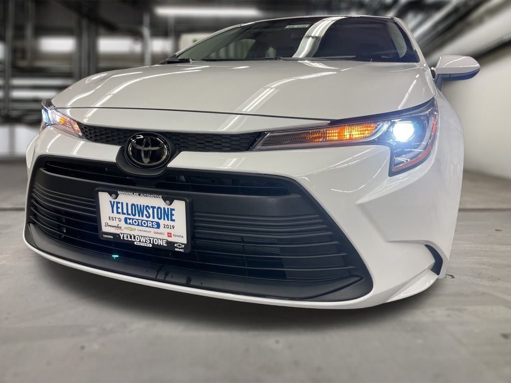 2025 Toyota Corolla LE photo 36
