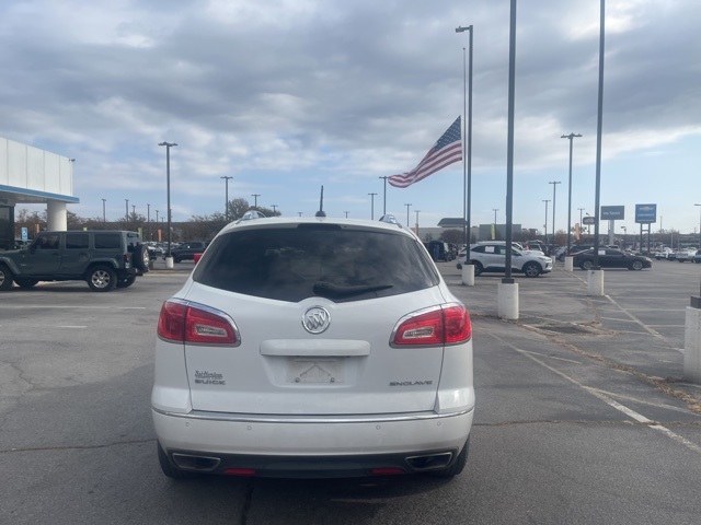2016 Buick Enclave Leather photo 2