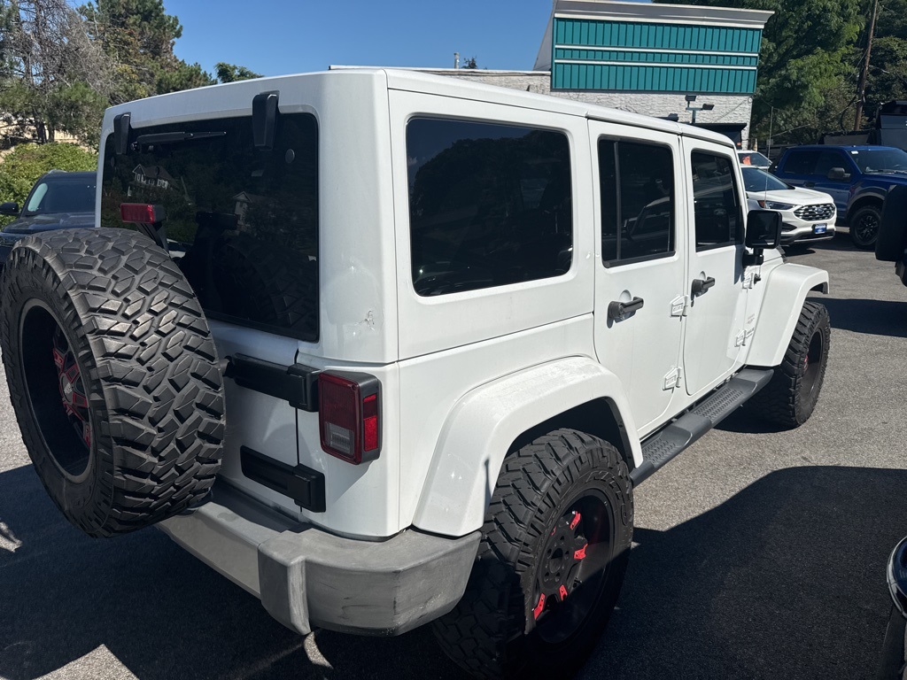 2015 Jeep Wrangler Unlimited Sahara photo 4