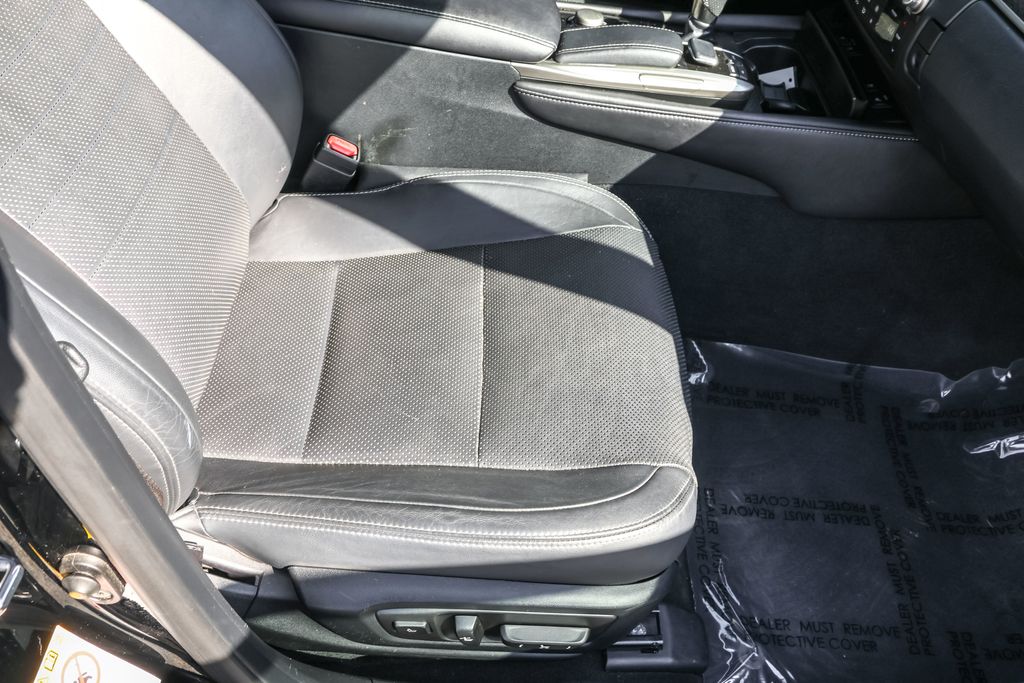 2016 Lexus GS 350 photo 36