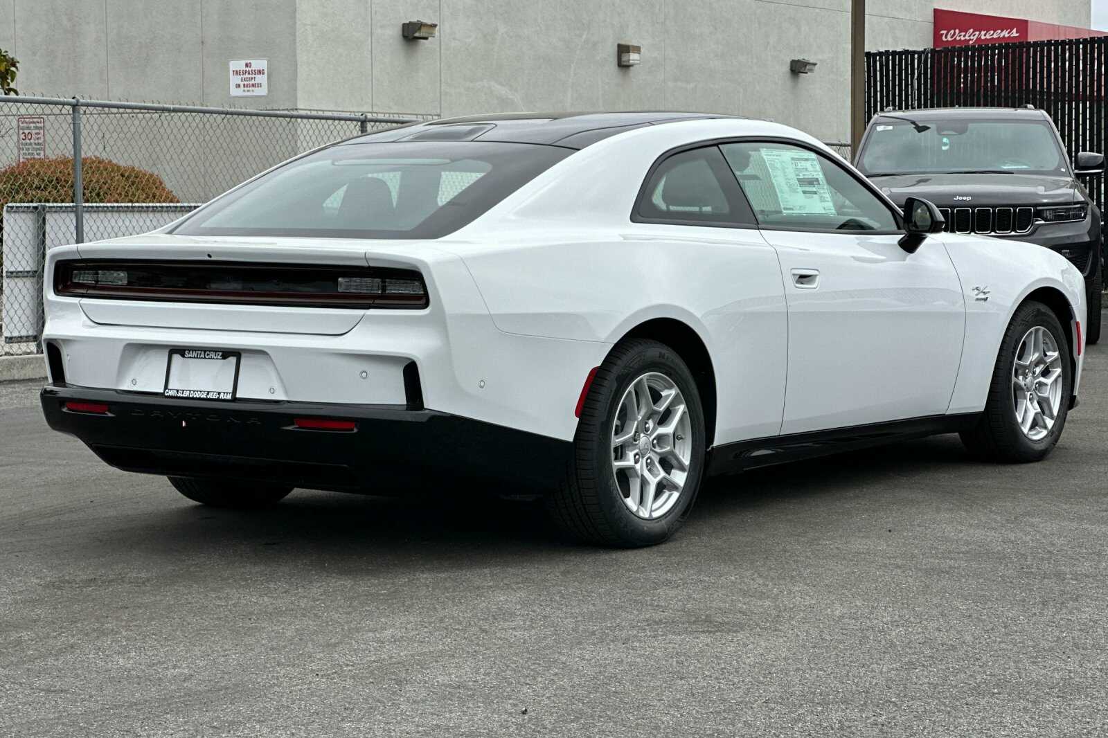 2025 Dodge Charger R/T photo 4