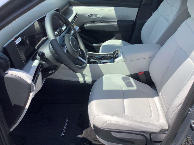 2025 Hyundai Tucson SE photo 10