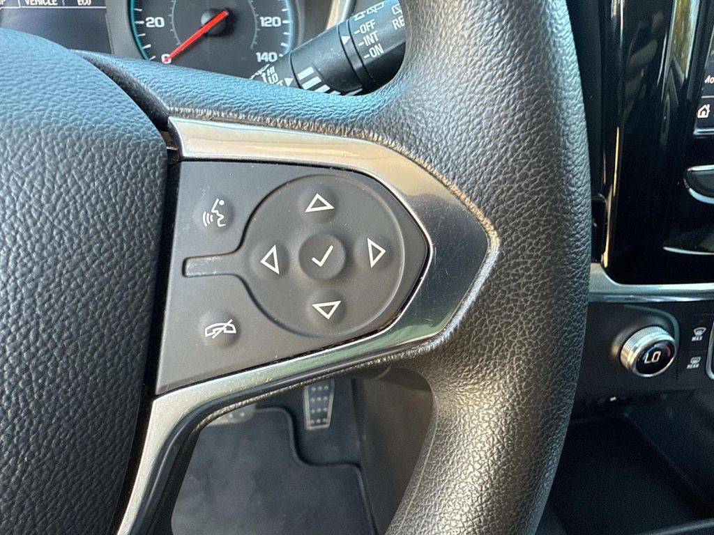 2020 Chevrolet Traverse LS photo 18