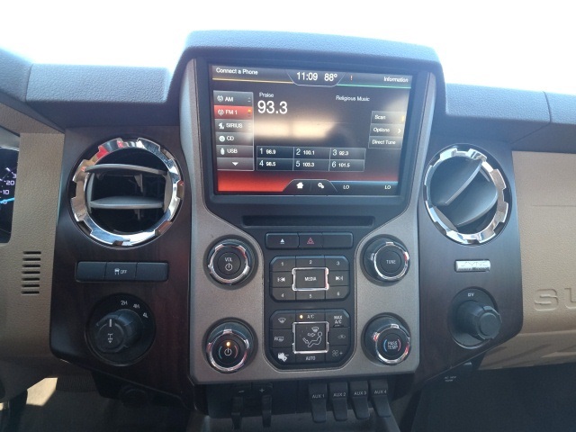 2014 Ford F-350 Lariat photo 18